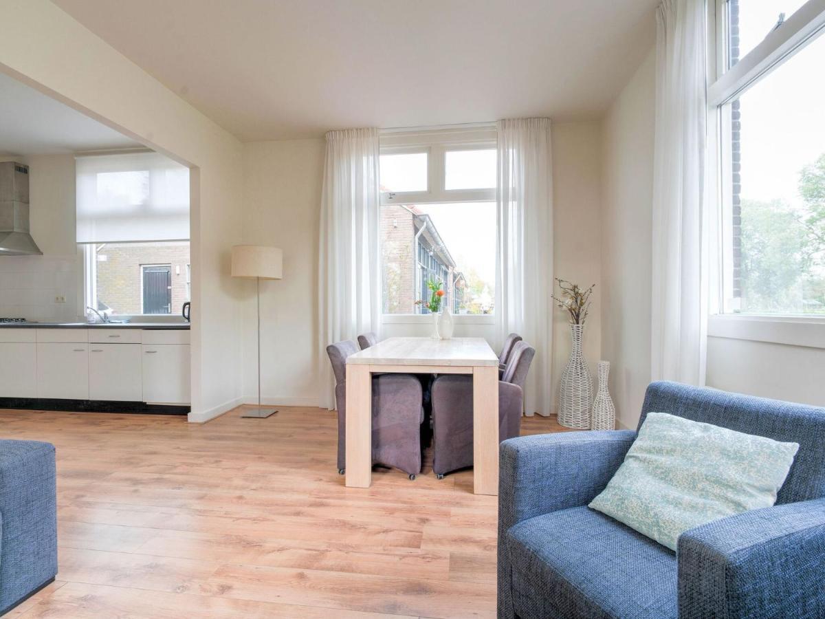 Cozy Holiday Home By The Canal In Dwingeloo Esterno foto