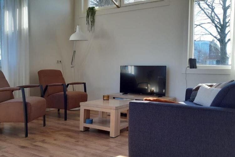 Cozy Holiday Home By The Canal In Dwingeloo Esterno foto